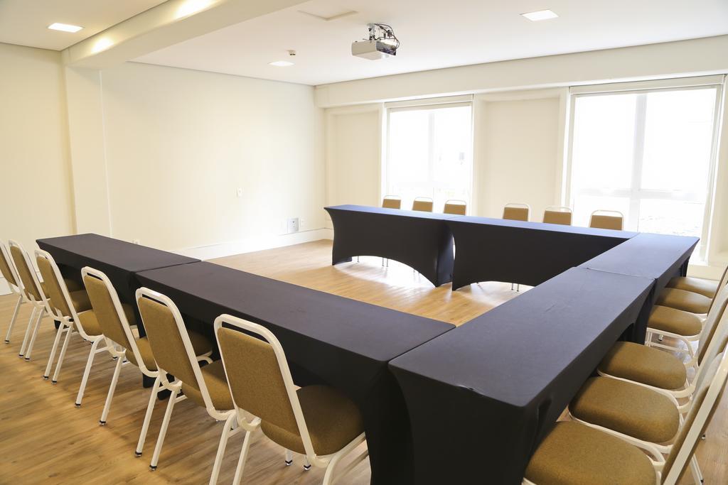 קמפינאס Vitoria Hotel Express Dom Pedro מראה חיצוני תמונה